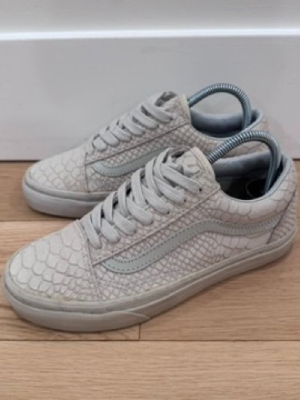 Vans Premium Old Skool Shoes Crocodile Skin Muted Grey Sand Wmns 5.5 US